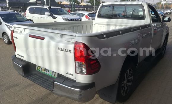 Acheter Occasion Voiture Toyota Hilux Blanc à Big Bend, Lubombo District Acheter Occasion Voiture Toyota Hilux Blanc à Big Bend, Lubombo District
