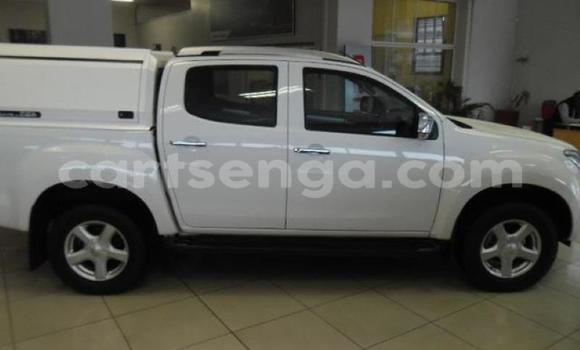 Acheter Occasion Voiture Isuzu KB Blanc à Big Bend, Lubombo District Acheter Occasion Voiture Isuzu KB Blanc à Big Bend, Lubombo District