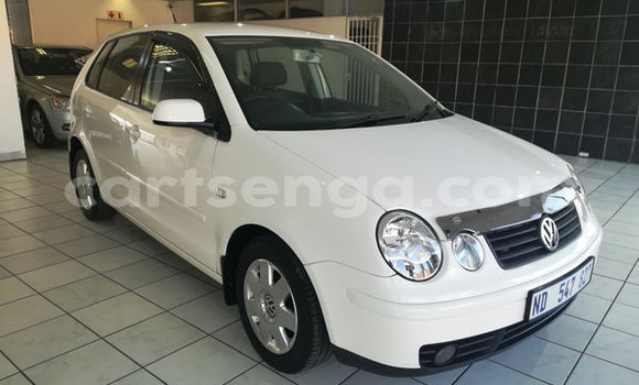 Acheter Occasion Voiture Volkswagen Polo Blanc à Big Bend, Lubombo District Acheter Occasion Voiture Volkswagen Polo Blanc à Big Bend, Lubombo District