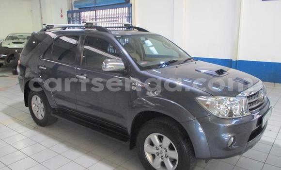 Nunua Ilio tumika Toyota Fortuner Black Gari ndani ya Manzini nchini Manzini Nunua Ilio tumika Toyota Fortuner Black Gari ndani ya Manzini nchini Manzini