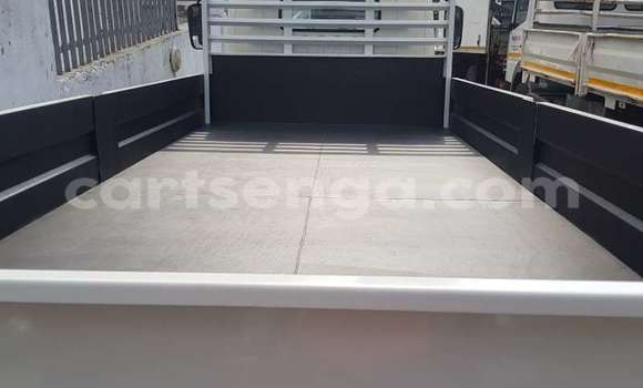 Acheter Occasion Utilitaire Hino 300 Series Blanc à Ezulwini, Hhohho Acheter Occasion Utilitaire Hino 300 Series Blanc à Ezulwini, Hhohho