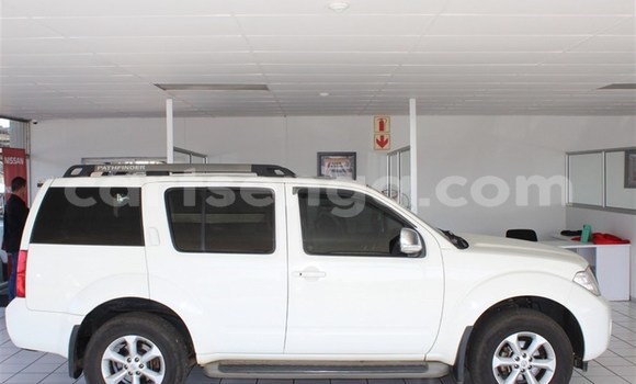 Acheter Occasion Voiture Nissan Pathfinder Blanc à Ezulwini, Hhohho Acheter Occasion Voiture Nissan Pathfinder Blanc à Ezulwini, Hhohho