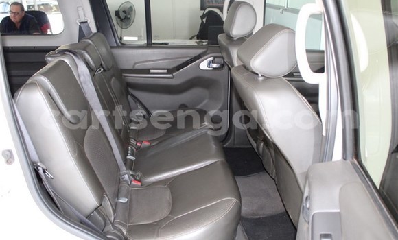 Acheter Occasion Voiture Nissan Pathfinder Blanc à Ezulwini, Hhohho Acheter Occasion Voiture Nissan Pathfinder Blanc à Ezulwini, Hhohho