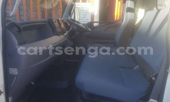 Nunua Ilio tumika Mitsubishi L400 White Lori ndani ya Mbabane nchini Manzini Nunua Ilio tumika Mitsubishi L400 White Lori ndani ya Mbabane nchini Manzini