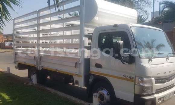 Nunua Ilio tumika Mitsubishi L400 White Lori ndani ya Mbabane nchini Manzini Nunua Ilio tumika Mitsubishi L400 White Lori ndani ya Mbabane nchini Manzini