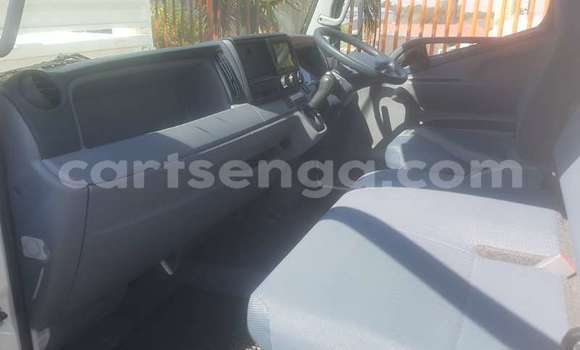 Nunua Ilio tumika Mitsubishi L400 White Lori ndani ya Mbabane nchini Manzini Nunua Ilio tumika Mitsubishi L400 White Lori ndani ya Mbabane nchini Manzini