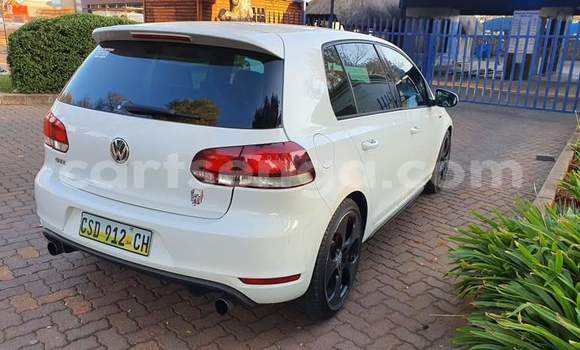 Nunua Ilio tumika Volkswagen Golf GTI White Gari ndani ya Hluti nchini Wilaya ya Shiselweni Nunua Ilio tumika Volkswagen Golf GTI White Gari ndani ya Hluti nchini Wilaya ya Shiselweni