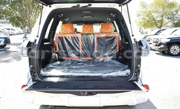 Buy Import Lexus LX White Car in Import - Dubai in Hhohho Buy Import Lexus LX White Car in Import - Dubai in Hhohho