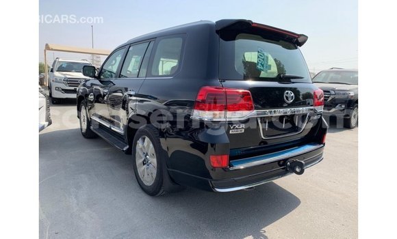 Nunua Imported Toyota Land Cruiser Black Gari ndani ya Import - Dubai nchini Hhohho Nunua Imported Toyota Land Cruiser Black Gari ndani ya Import - Dubai nchini Hhohho