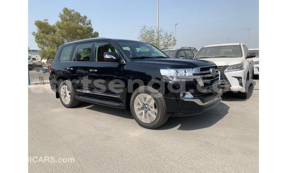 Nunua Imported Toyota Land Cruiser Black Gari ndani ya Import - Dubai nchini Hhohho Nunua Imported Toyota Land Cruiser Black Gari ndani ya Import - Dubai nchini Hhohho