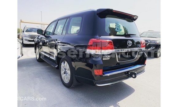 Nunua Imported Toyota Land Cruiser Black Gari ndani ya Import - Dubai nchini Hhohho Nunua Imported Toyota Land Cruiser Black Gari ndani ya Import - Dubai nchini Hhohho