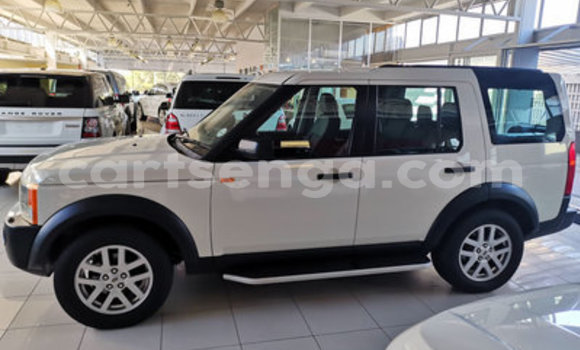 Buy Used Land Rover Discovery White Car in Ezulwini in Hhohho Buy Used Land Rover Discovery White Car in Ezulwini in Hhohho