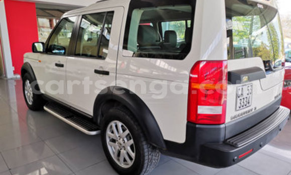Buy Used Land Rover Discovery White Car in Ezulwini in Hhohho Buy Used Land Rover Discovery White Car in Ezulwini in Hhohho