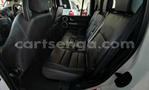 Buy Used Land Rover Discovery White Car in Ezulwini in Hhohho Buy Used Land Rover Discovery White Car in Ezulwini in Hhohho