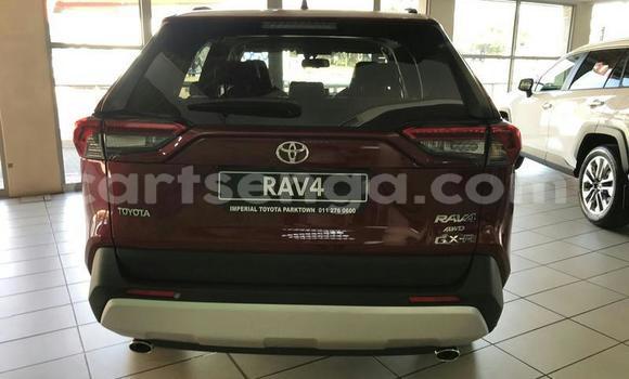 Nunua Ilio tumika Toyota RAV4 Red Gari ndani ya Hlatikulu nchini Wilaya ya Shiselweni Nunua Ilio tumika Toyota RAV4 Red Gari ndani ya Hlatikulu nchini Wilaya ya Shiselweni