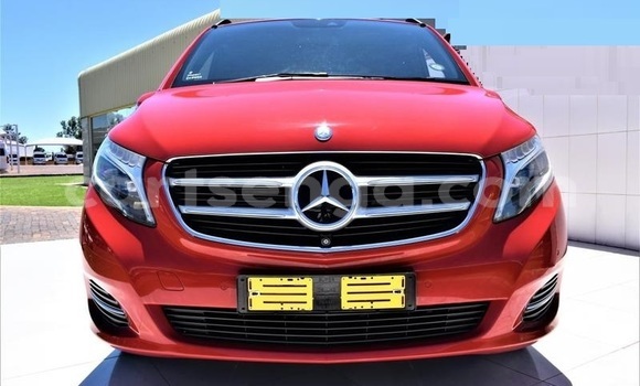Nunua Ilio tumika Mercedes‒Benz V-klasse Red Gari ndani ya Big Bend nchini Wilaya ya Lubombo Nunua Ilio tumika Mercedes‒Benz V-klasse Red Gari ndani ya Big Bend nchini Wilaya ya Lubombo