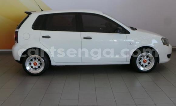 Nunua Ilio tumika Volkswagen Polo Silver Gari ndani ya Manzini nchini Manzini Nunua Ilio tumika Volkswagen Polo Silver Gari ndani ya Manzini nchini Manzini