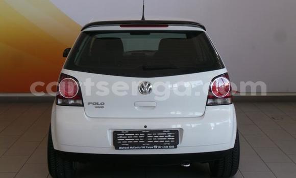 Nunua Ilio tumika Volkswagen Polo Silver Gari ndani ya Manzini nchini Manzini Nunua Ilio tumika Volkswagen Polo Silver Gari ndani ya Manzini nchini Manzini