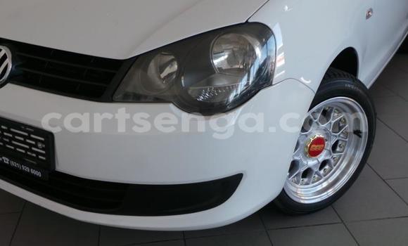 Nunua Ilio tumika Volkswagen Polo Silver Gari ndani ya Manzini nchini Manzini Nunua Ilio tumika Volkswagen Polo Silver Gari ndani ya Manzini nchini Manzini