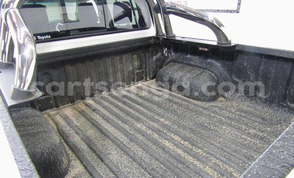 Acheter Occasion Voiture Toyota Hilux Blanc à Hlatikulu, Shiselweni District Acheter Occasion Voiture Toyota Hilux Blanc à Hlatikulu, Shiselweni District