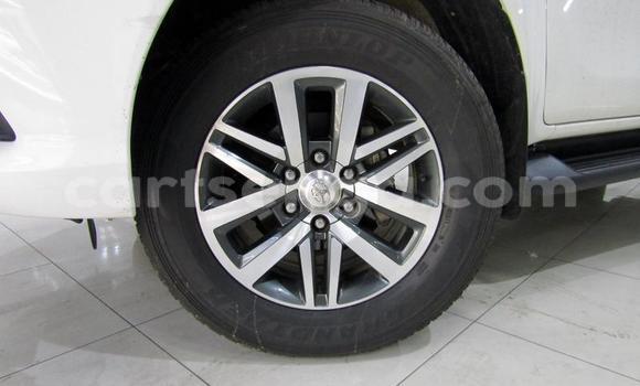 Acheter Occasion Voiture Toyota Hilux Blanc à Hlatikulu, Shiselweni District Acheter Occasion Voiture Toyota Hilux Blanc à Hlatikulu, Shiselweni District