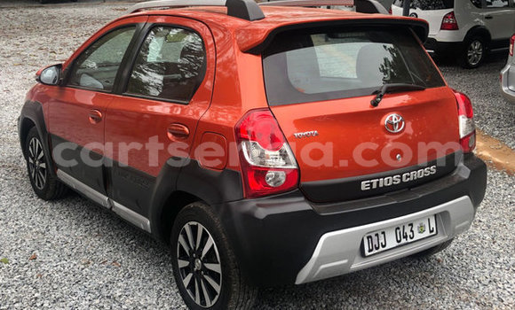 Nunua Ilio tumika Toyota Etios Red Gari ndani ya Ezulwini nchini Hhohho Nunua Ilio tumika Toyota Etios Red Gari ndani ya Ezulwini nchini Hhohho