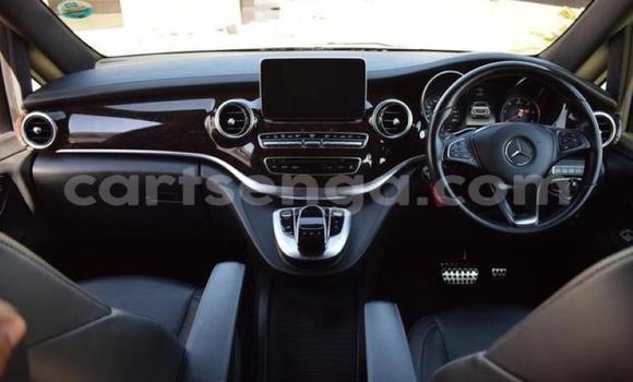 Nunua Ilio tumika Mercedes‒Benz V-klasse Black Gari ndani ya Ezulwini nchini Hhohho Nunua Ilio tumika Mercedes‒Benz V-klasse Black Gari ndani ya Ezulwini nchini Hhohho