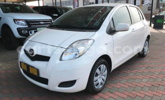 Buy Used Toyota Yaris White Car in Hlatikulu in Shiselweni District Buy Used Toyota Yaris White Car in Hlatikulu in Shiselweni District