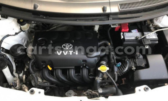 Buy Used Toyota Yaris White Car in Hlatikulu in Shiselweni District Buy Used Toyota Yaris White Car in Hlatikulu in Shiselweni District