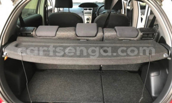 Buy Used Toyota Yaris White Car in Hlatikulu in Shiselweni District Buy Used Toyota Yaris White Car in Hlatikulu in Shiselweni District