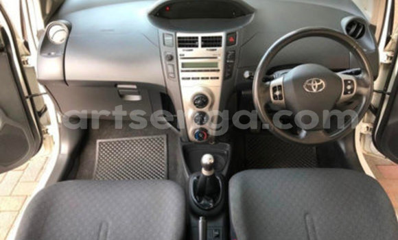 Buy Used Toyota Yaris White Car in Hlatikulu in Shiselweni District Buy Used Toyota Yaris White Car in Hlatikulu in Shiselweni District