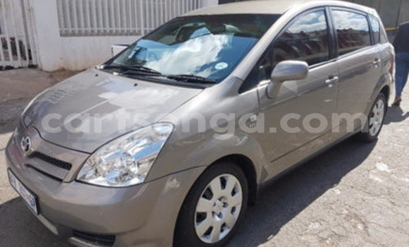 Nunua Ilio tumika Toyota Corolla Verso Other Gari ndani ya Ezulwini nchini Hhohho Nunua Ilio tumika Toyota Corolla Verso Other Gari ndani ya Ezulwini nchini Hhohho