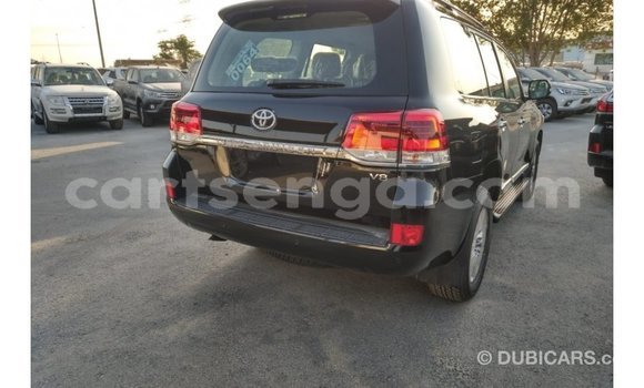 Nunua Imported Toyota Land Cruiser Black Gari ndani ya Import - Dubai nchini Hhohho Nunua Imported Toyota Land Cruiser Black Gari ndani ya Import - Dubai nchini Hhohho