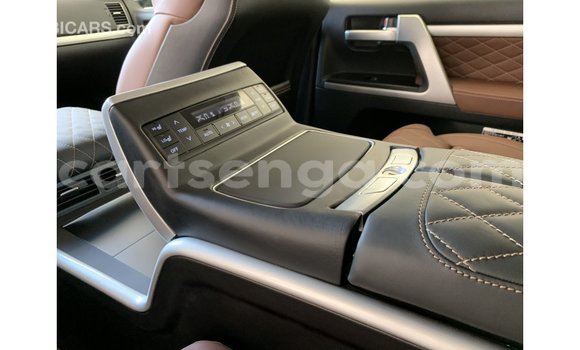 Nunua Imported Toyota Land Cruiser Black Gari ndani ya Import - Dubai nchini Hhohho Nunua Imported Toyota Land Cruiser Black Gari ndani ya Import - Dubai nchini Hhohho