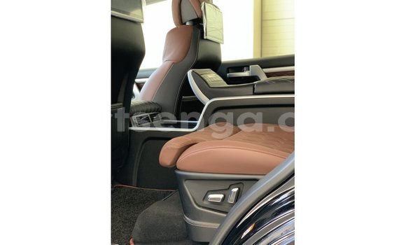 Nunua Imported Toyota Land Cruiser Black Gari ndani ya Import - Dubai nchini Hhohho Nunua Imported Toyota Land Cruiser Black Gari ndani ya Import - Dubai nchini Hhohho