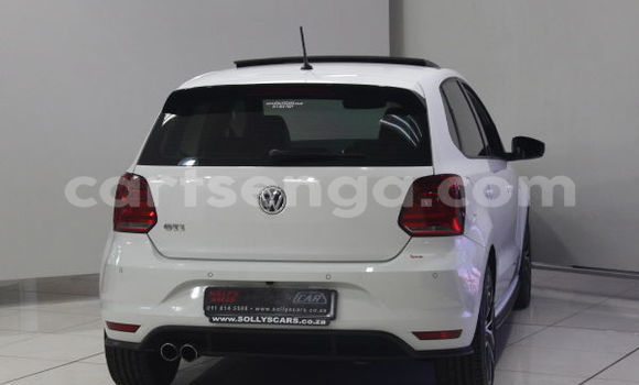 Nunua Ilio tumika Volkswagen Polo White Gari ndani ya Ezulwini nchini Hhohho Nunua Ilio tumika Volkswagen Polo White Gari ndani ya Ezulwini nchini Hhohho