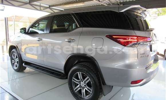 Acheter Occasion Voiture Toyota Fortuner Gris à Bulembu, Hhohho Acheter Occasion Voiture Toyota Fortuner Gris à Bulembu, Hhohho