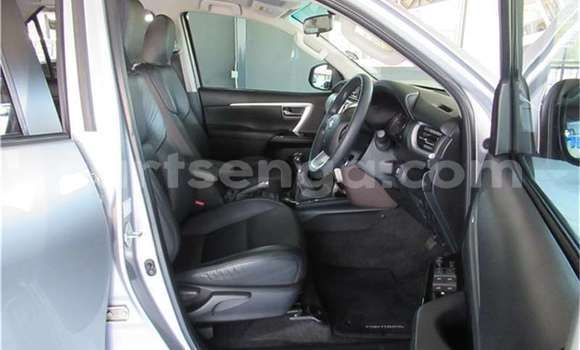 Acheter Occasion Voiture Toyota Fortuner Gris à Bulembu, Hhohho Acheter Occasion Voiture Toyota Fortuner Gris à Bulembu, Hhohho