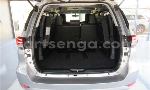 Acheter Occasion Voiture Toyota Fortuner Gris à Bulembu, Hhohho Acheter Occasion Voiture Toyota Fortuner Gris à Bulembu, Hhohho
