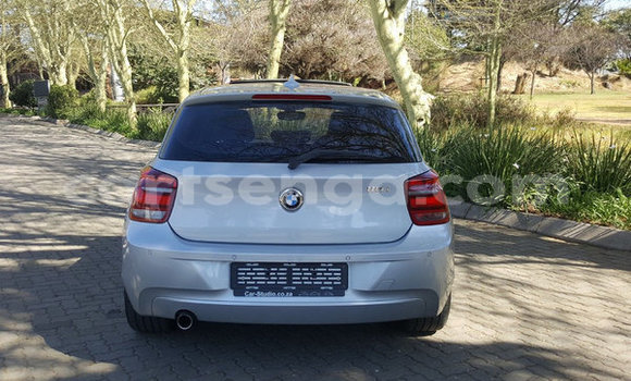 Acheter Occasion Voiture BMW 1–Series Gris à Bulembu, Hhohho Acheter Occasion Voiture BMW 1–Series Gris à Bulembu, Hhohho