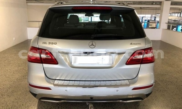 Nunua Ilio tumika Mercedes‒Benz M–Class Silver Gari ndani ya Hluti nchini Wilaya ya Shiselweni Nunua Ilio tumika Mercedes‒Benz M–Class Silver Gari ndani ya Hluti nchini Wilaya ya Shiselweni