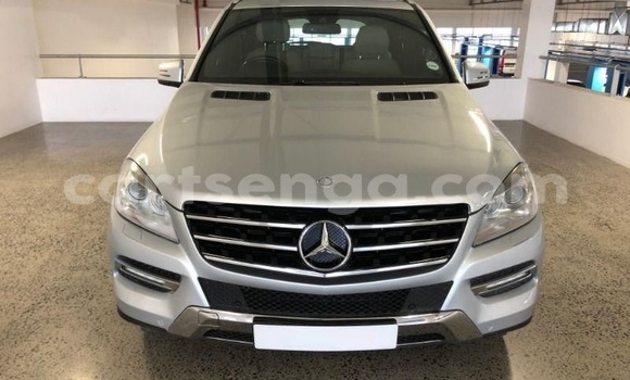 Nunua Ilio tumika Mercedes‒Benz M–Class Silver Gari ndani ya Hluti nchini Wilaya ya Shiselweni Nunua Ilio tumika Mercedes‒Benz M–Class Silver Gari ndani ya Hluti nchini Wilaya ya Shiselweni