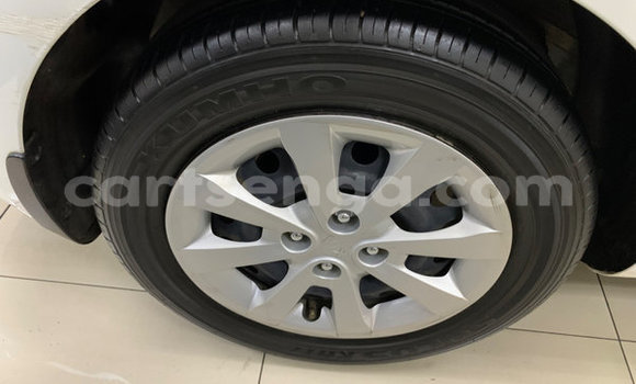 Nunua Ilio tumika Kia Rio White Gari ndani ya Ezulwini nchini Hhohho Nunua Ilio tumika Kia Rio White Gari ndani ya Ezulwini nchini Hhohho