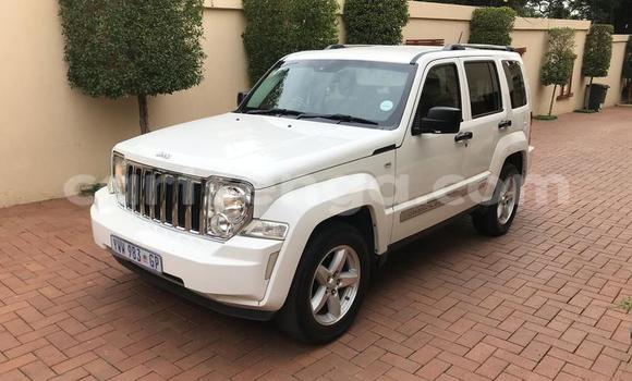 Nunua Ilio tumika Jeep CJ White Gari ndani ya Manzini nchini Manzini Nunua Ilio tumika Jeep CJ White Gari ndani ya Manzini nchini Manzini