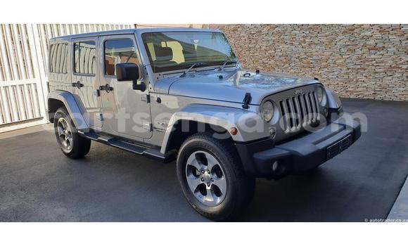 Nunua Ilio tumika Jeep Compass Silver Gari ndani ya Manzini nchini Manzini Nunua Ilio tumika Jeep Compass Silver Gari ndani ya Manzini nchini Manzini