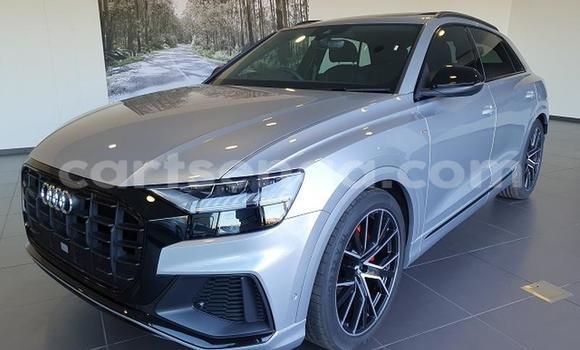Nunua Ilio tumika Audi Q8 Silver Gari ndani ya Manzini nchini Manzini Nunua Ilio tumika Audi Q8 Silver Gari ndani ya Manzini nchini Manzini