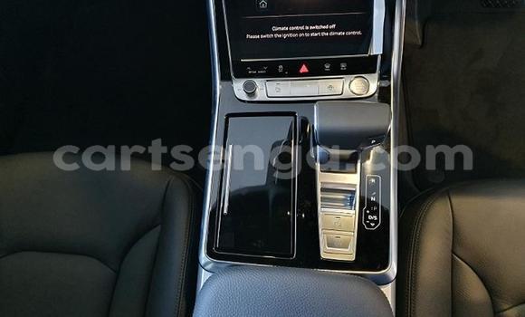 Nunua Ilio tumika Audi Q8 Silver Gari ndani ya Manzini nchini Manzini Nunua Ilio tumika Audi Q8 Silver Gari ndani ya Manzini nchini Manzini