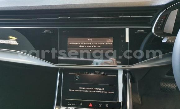 Nunua Ilio tumika Audi Q8 Silver Gari ndani ya Manzini nchini Manzini Nunua Ilio tumika Audi Q8 Silver Gari ndani ya Manzini nchini Manzini