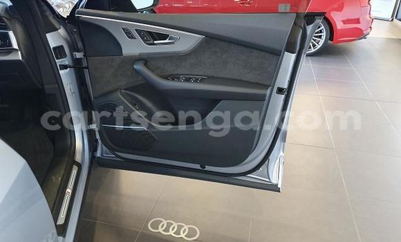 Nunua Ilio tumika Audi Q8 Silver Gari ndani ya Manzini nchini Manzini Nunua Ilio tumika Audi Q8 Silver Gari ndani ya Manzini nchini Manzini