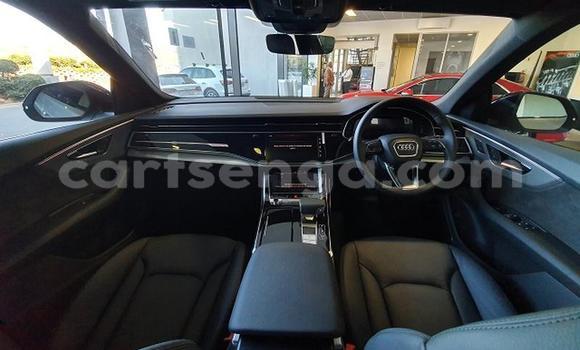 Nunua Ilio tumika Audi Q8 Silver Gari ndani ya Manzini nchini Manzini Nunua Ilio tumika Audi Q8 Silver Gari ndani ya Manzini nchini Manzini